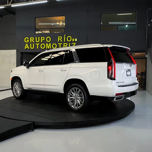 Cadillac Escalade 2023