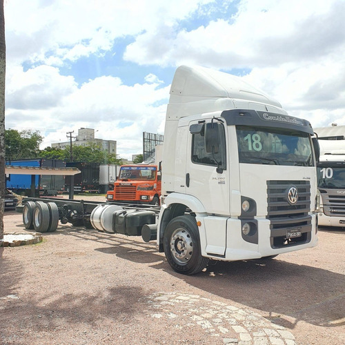 Imagem 3 de 15 de Caminhão Vw 24.280 Truck 6x2 No Chassi 2018 Vw 24280