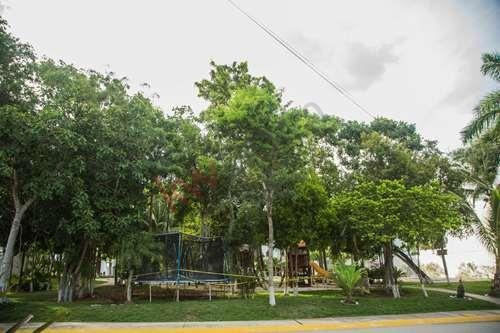 Imagen 20 de 23 de Casa En Venta - Los Olivos - Playa Del Carmen - Q. Roo - Doble Filtro De Seguridad - Privada Con Alberca