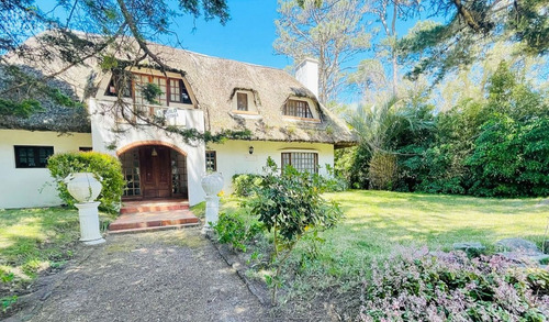 Imagen 1 de 14 de Casa En Venta Y Alquiler Rincon Del Indio - Playa Brava - Punta Del Este - Punta Del Este Brava