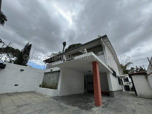 Casa Hermosa Iluminada A La Venta En San Bernardino # 24-19804 G. Caracas - Libertador 