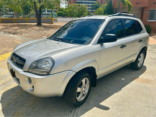 Hyundai Tucson Gl 2,0 Automatico