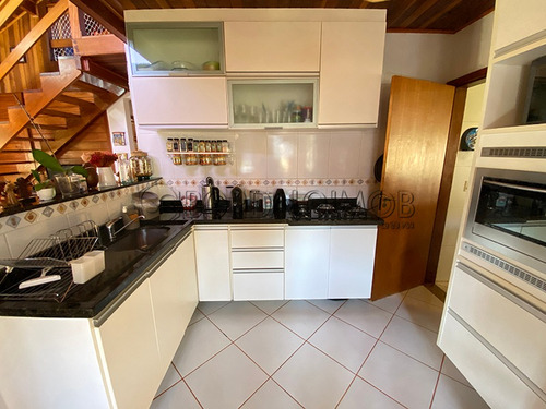 Imagem 13 de 30 de Park Way Casa Em Estilo Colonial Com 260m² Privativos Em Lote De 2.500m², 2 Quartos Sendo 1 Suíte. - Villa129299