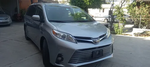 Toyota Sienna 3.5 Xle At