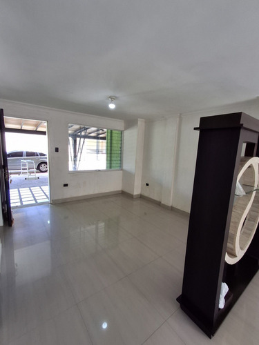 Townhouse En Obra Blanca En Villa La Fontana Socc