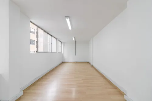 Oficina En Arriendo/venta En Chapinero. Cod A12068