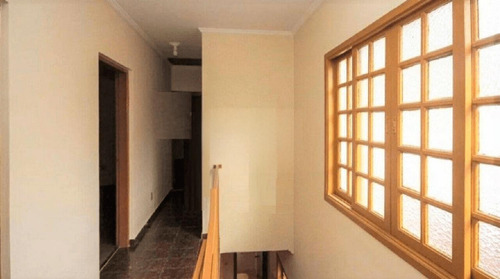 Vendo Casa Assobradada Com Planta Moderna, Com Iluminação Natural, Arejada E Aceita Financiamento Bancário.