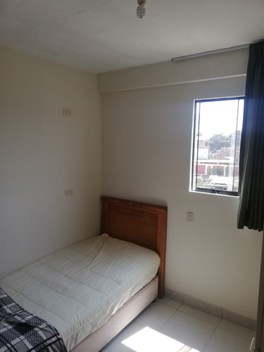 Habitación Para Caballeros Baño Compartido En La Campiña Upn