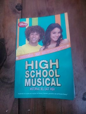 Libro High School Musical Poesia En Movimiento (12)