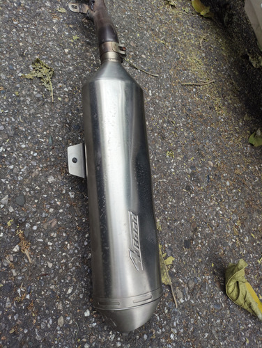 Tubo De Escape Completo Y Silenciador Burgman 650 (Usado)
