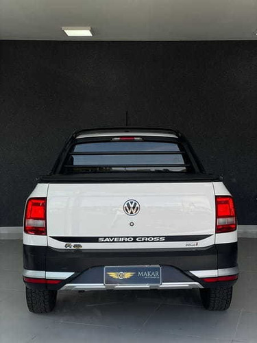 Imagem 6 de 13 de Volkswagen Saveiro Cross Cd 1.6 Manual Flex 2017