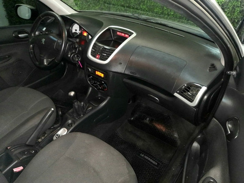 Imagen 10 de 21 de Peugeot 207 2012 1.4 Allure Hdi 70cv