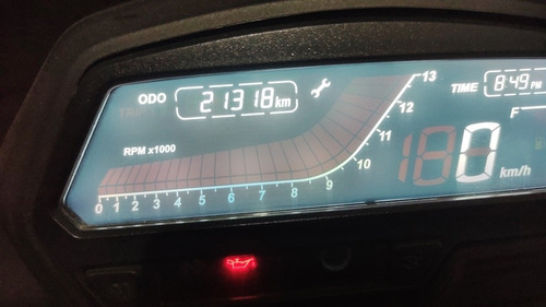 Imagen 2 de 22 de Bajaj Dominar 400