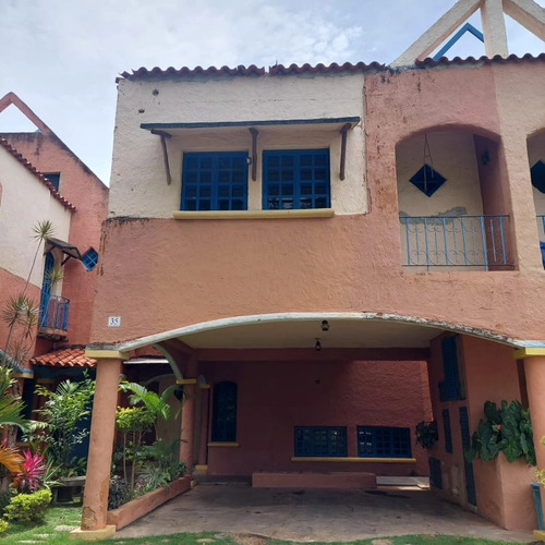 Town-house En Venta Rs. Village Prive Naguanagua Jcossi