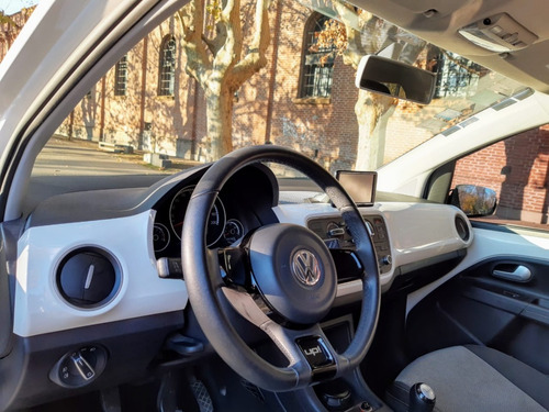 Volkswagen Up! White
