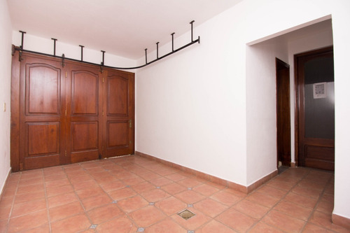 Imagen 7 de 17 de Venta Padron Unico Zona Buceo. 5 Dormitorios, Patio, Muy Buen Estado, Gge X2