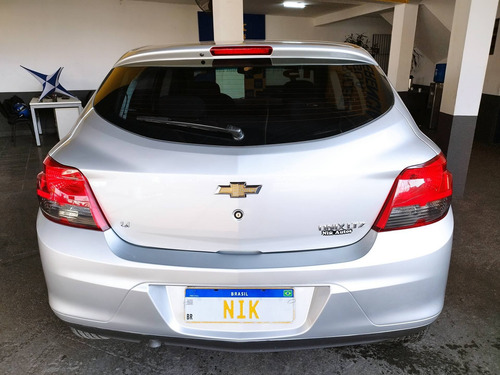 Imagem 4 de 9 de Chevrolet Onix 1.4 Mpfi Ltz 8v Flex 4p Manual