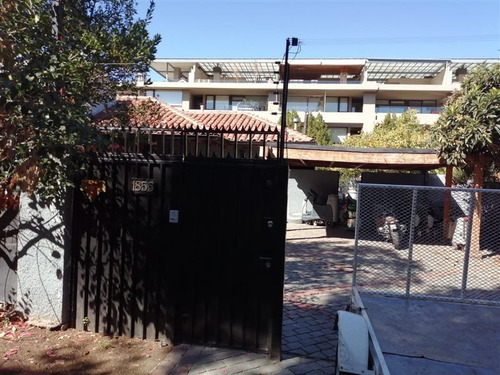 Casa En Venta De 5 Dorm. En Lo Barnechea