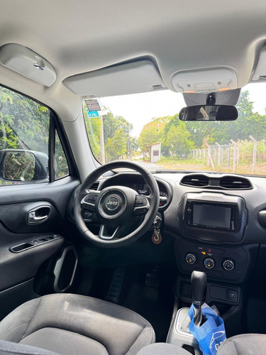 Jeep Renegade 1.8 Flex Aut. 5p