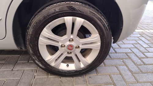 Fiat Palio Essence 1.6 16v Duallogic