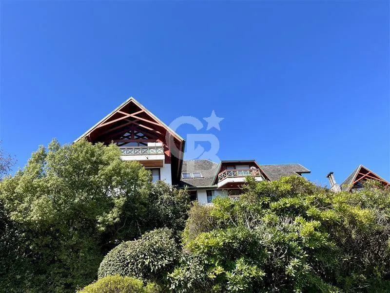 Imagen 2 de 20 de Amplio Y Con Una Vista Privilegiada De Puerto Varas