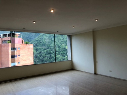 Imagen 2 de 16 de Ph Duplex En Venta Reformado En La Urb Miranda