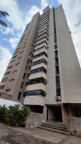 Apartamento En Venta En Las Delicias, Maracay. A185