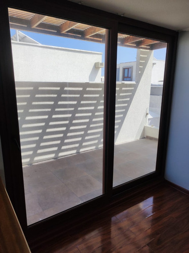 Casa Con Terraza Y Quincho Con Acceso A Laguna