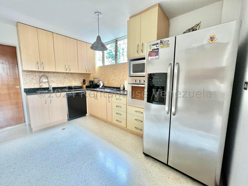 Alquiler De Amplio Apartamento En Las Mercedes / Cl. Mls-24-18737