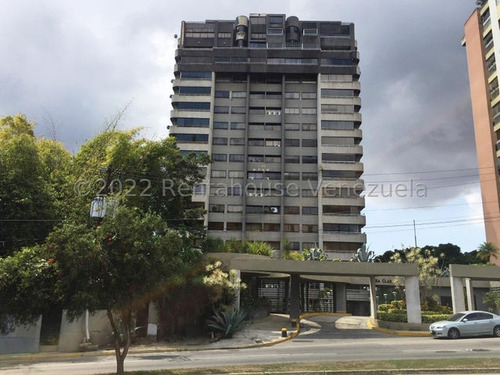 Apartamento Remodelado En Venta En El Hatillo (a 50 Mts Del Pueblo ) Jjazpurua 24-6319 ¡negociable!