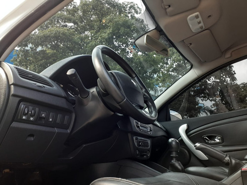 Imagem 11 de 22 de Renault/fluence