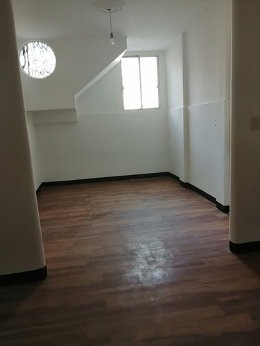Casa En Alquiler, Cordón, 2 Dormitorios, Muy Cómoda, Sin Gc!