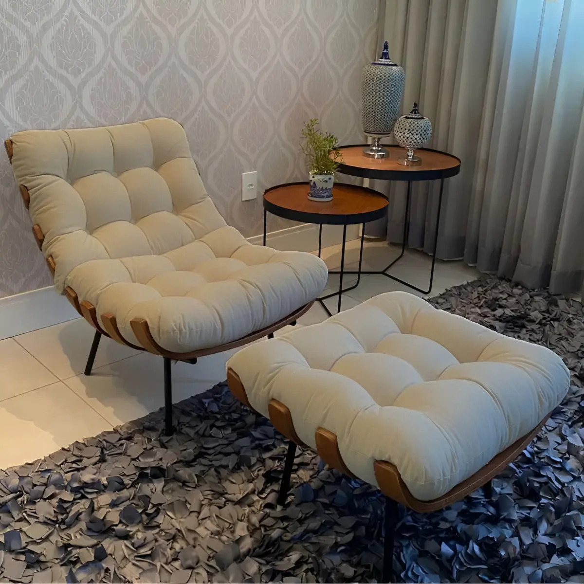 Poltrona Costela Adao Com Puff Sala Quarto Madeira Luxo Cor Poltrona Costela Veludo Bege Desenho Do Tecido Poltrona Veludo