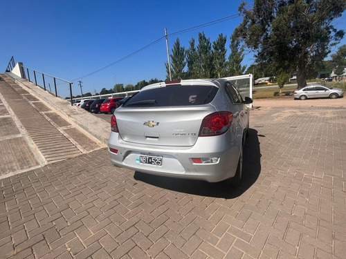Imagen 7 de 17 de Chevrolet Cruze 5p 1,8 Ltz Ac