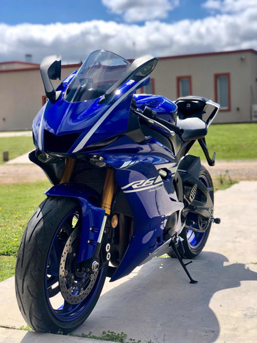 Yamaha R6