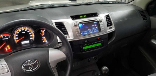 Toyota Hilux 3.0 Cd Srv Cuero I 171cv 4x2 2013