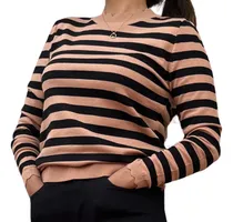 Comprar Sweater Cuello Redondo Bremer Con Ondas En Cuello Y Puños