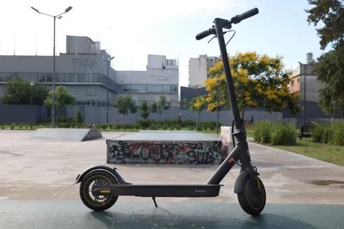 Monopatín Eléctrico 350w Urban Scooter Pagani