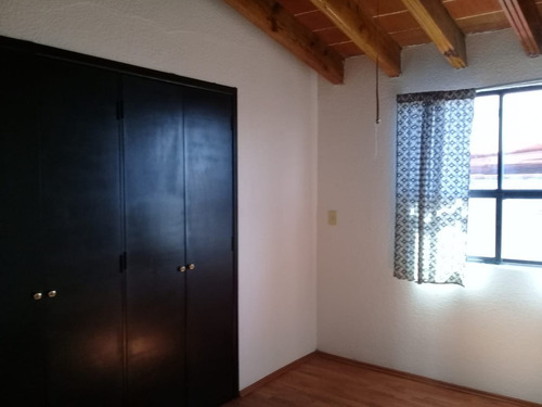 Imagen 1 de 1 de Casa Amplia En Tejeda Cerca Del Parque Sd