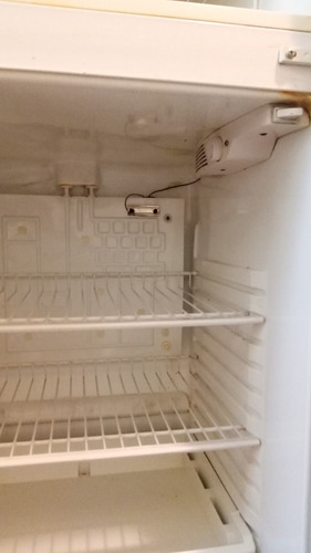 Heladera Con Freezer Coventry (no Enfría Motor Bien) Blanco (Usado)