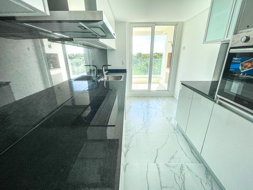 Imagen 7 de 12 de Apartamento En Venta De 2 Dormitorios En Playa Mansa (ref: Lij-5668)