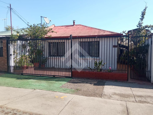 Casa En Venta De 3 Dorm. En Macul