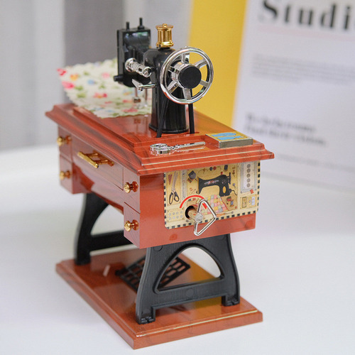 Estuche De Cumpleaños Mecánico Estilo Mini Máquina De Coser