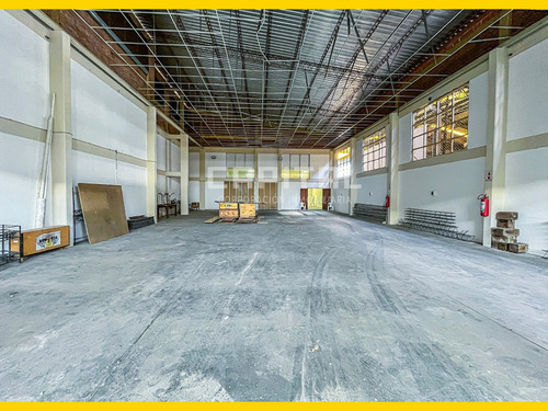 Sobre Av Banzer Inmueble Comercial Con Showroom, Oficinas, Almacén Y Depósitos