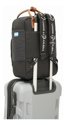 Imagen 1 de 10 de Mochila Sur Pro Ondas Negro