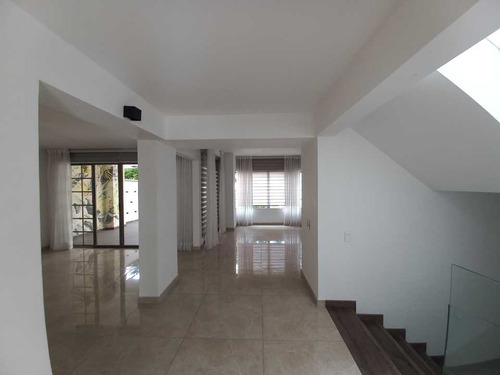 Casa En Venta En Pereira Sector Pinares / Cod: 6200656 (51335).