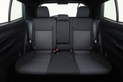 Imagen 10 de 16 de Toyota Yaris 5p 1.5 Xls Cvt