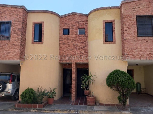 Townhouse En Venta En La Entrada Naguanagua Carabobo 2411779 P