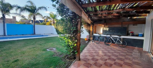 Imagen 7 de 30 de Urca - 298 M2 Cubiertos - 3 Dormitorios - Escritorio - Quincho - Pileta Garage X2
