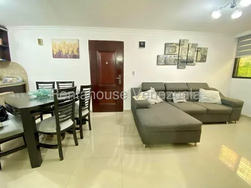 Moderno Apartamento En Venta, Urb. La Placera San Jacinto, Maracay, 25-18516 Mv